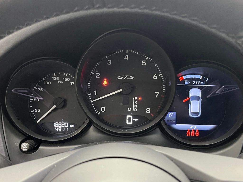 Thumbnail: 2023 Porsche Macan - 12