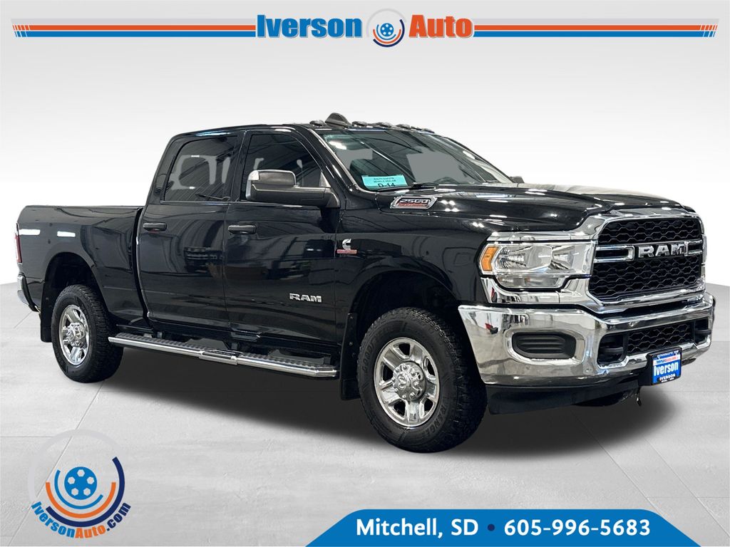 Diamond Black Crystal Pearlcoat 2022 RAM 2500 Pickup Truck Four-Wheel Drive 6-Speed Automatic