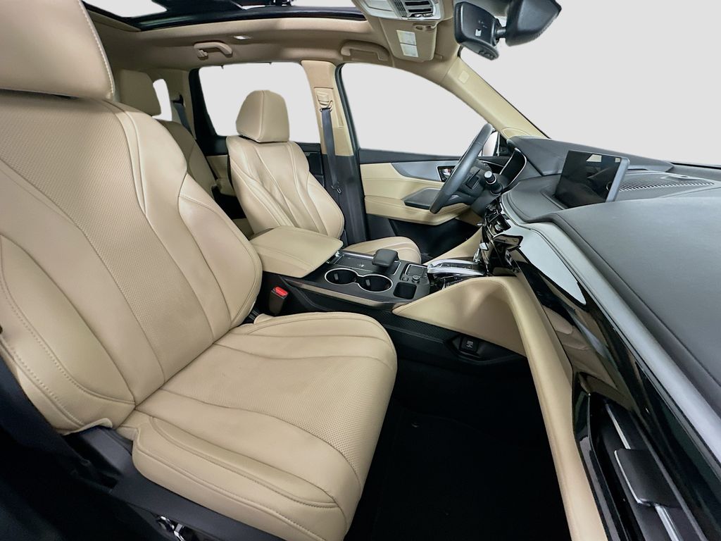 used 2023 Acura MDX car, priced at $39,299