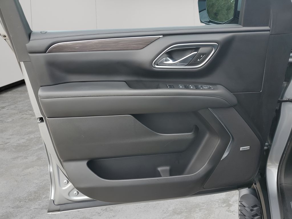 Used Car 2024 Chevrolet Suburban  Z71 For Sale Under $70,000 In Austin, Texas