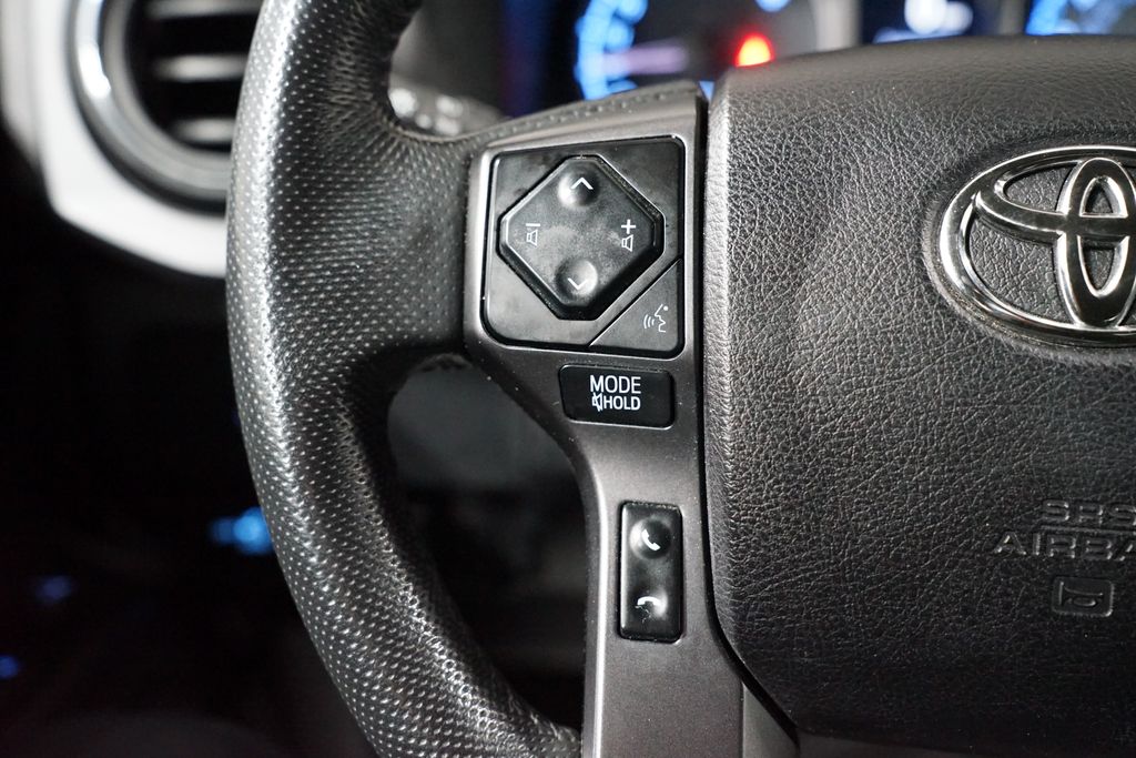 Thumbnail: 2021 Toyota Tacoma - 15