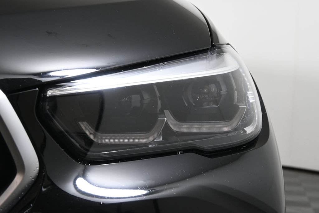 Thumbnail: 2023 BMW X6 - 11