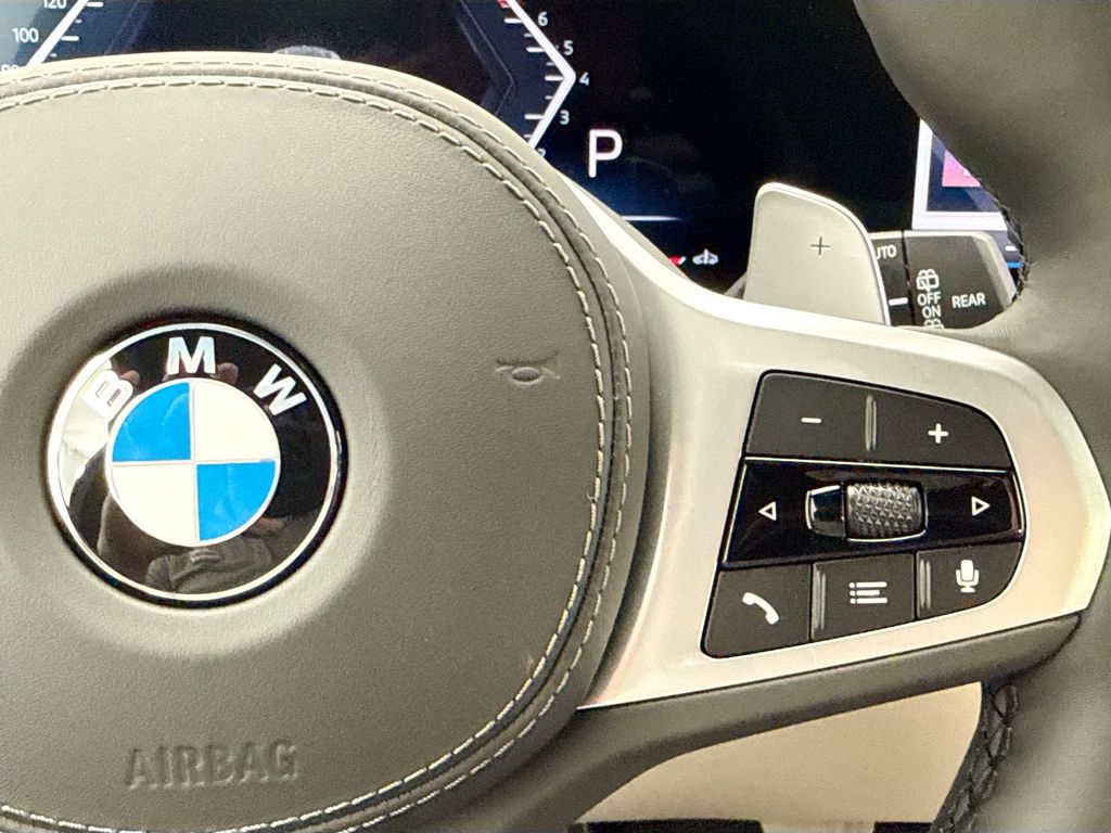 Thumbnail: 2027 BMW X7 - 12