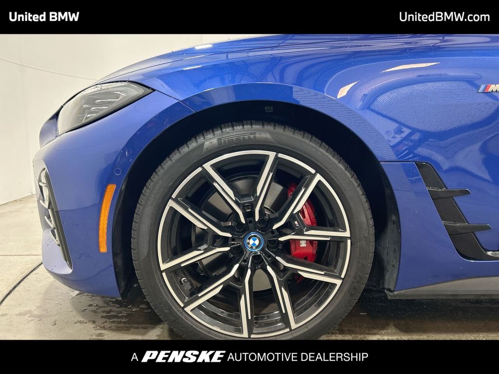 Thumbnail: 2023 BMW i4 - 10