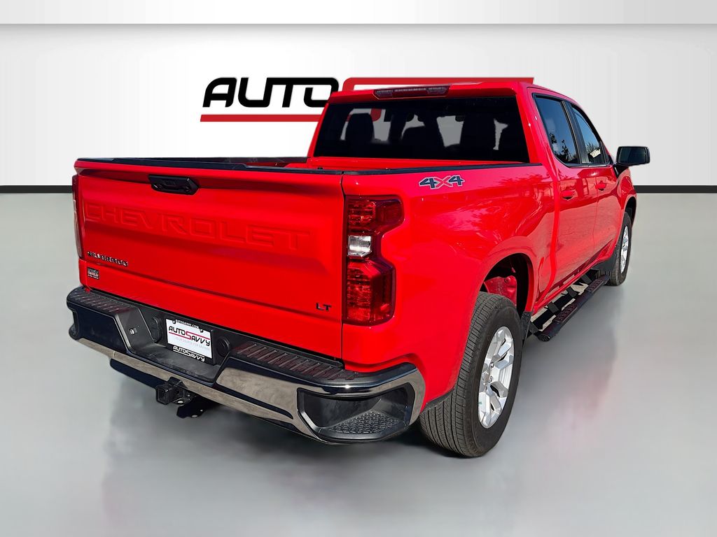 Used 2025 Red Chevrolet LT image 7