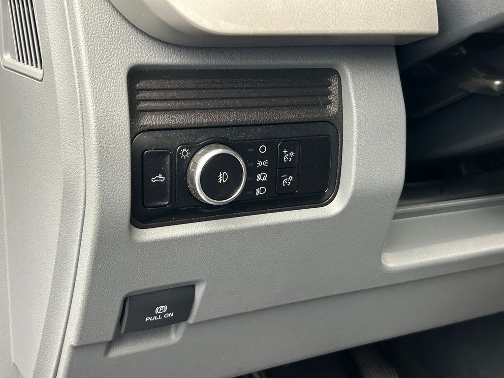 Used 2024 Oxford White Ford XLT image 43