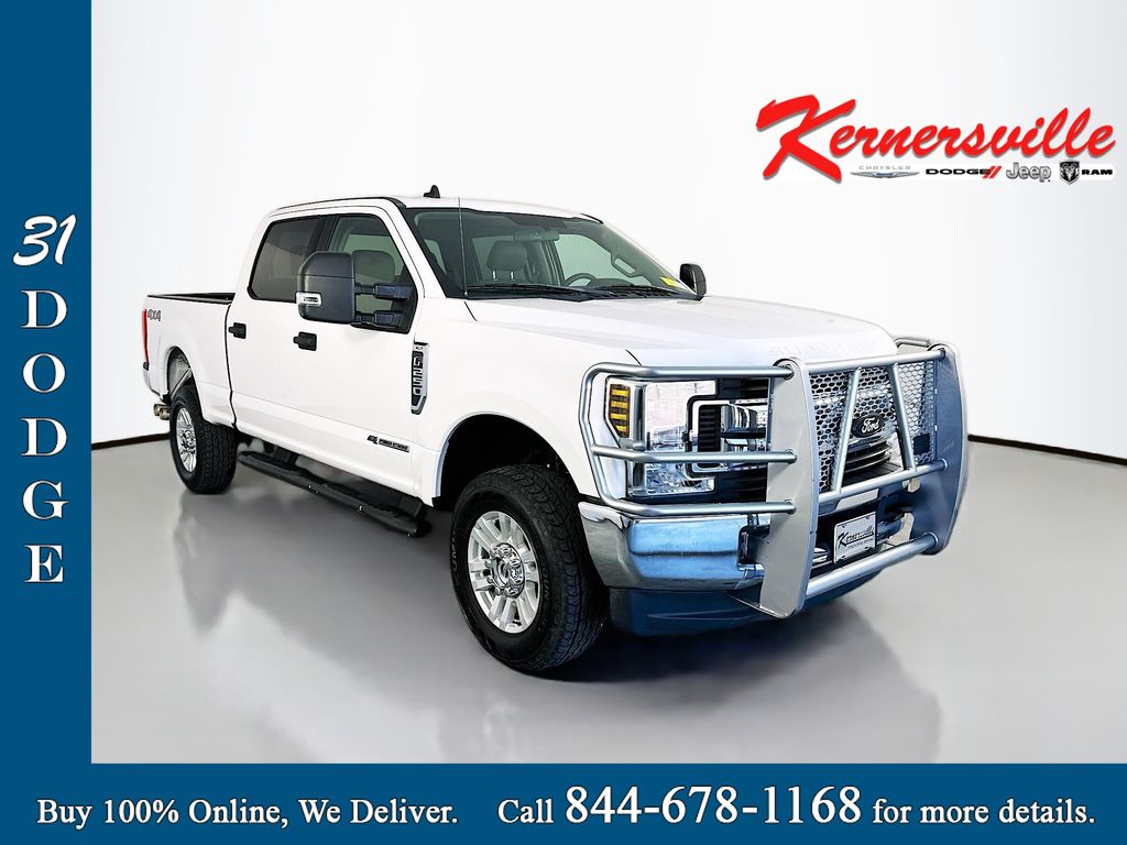 Oxford White 2019 Ford F-250 Super Duty XLT Crew Cab 4WD Pickup Truck Four-Wheel Drive 6-Speed Automatic
