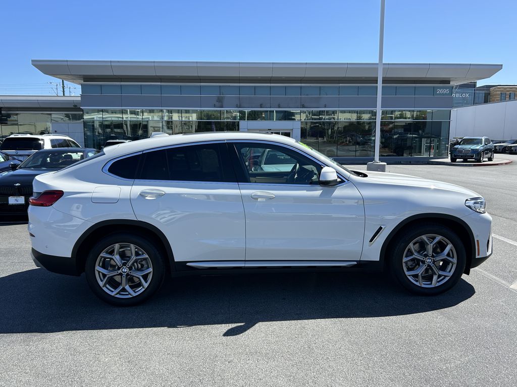 Thumbnail: 2023 BMW X4 - 6