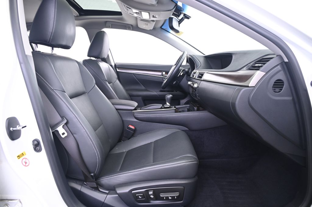 Thumbnail: 2013 Lexus GS - 23