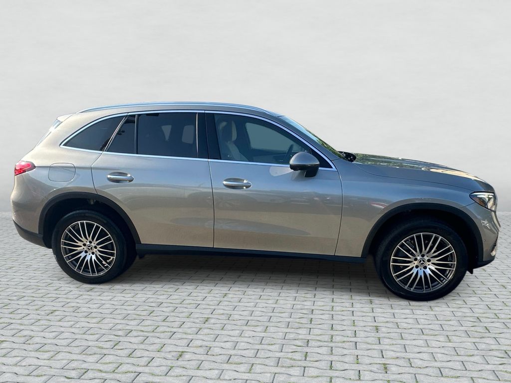 Thumbnail: 2023 Mercedes-Benz GLC - 4