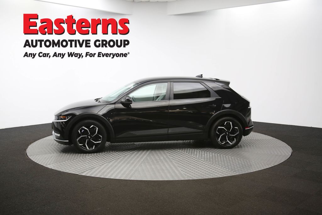 Used 2023 Black Hyundai SEL image 58