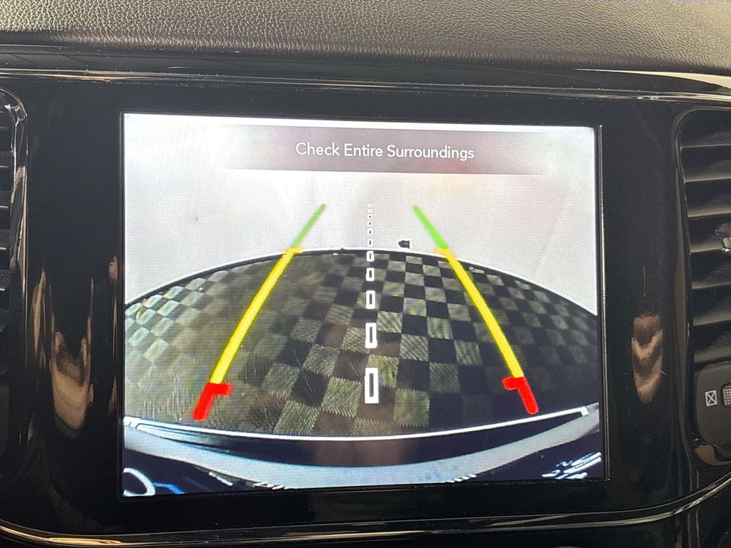 2020 Jeep Grand Cherokee Overland