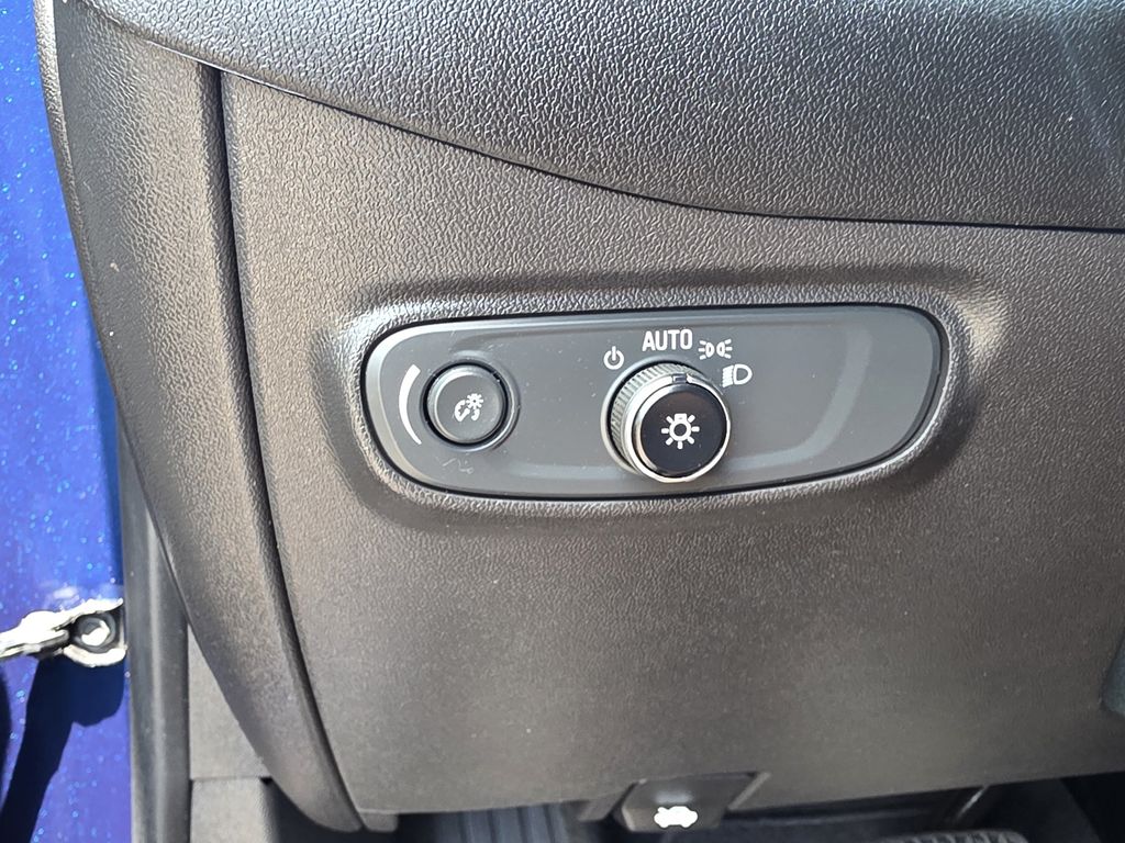 Used 2023 Chevrolet Equinox SUV