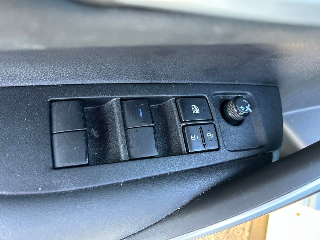 Thumbnail: 2022 Toyota Corolla - 16