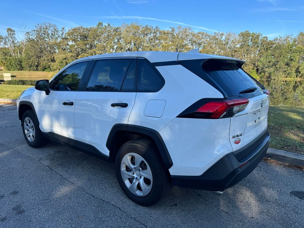 2024 Toyota RAV4 LE 3