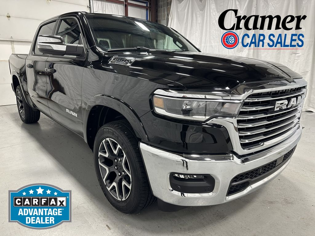 Diamond Black Crystal Pearlcoat 2025 RAM 1500 Pickup Truck Four-Wheel Drive 8-Speed Automatic