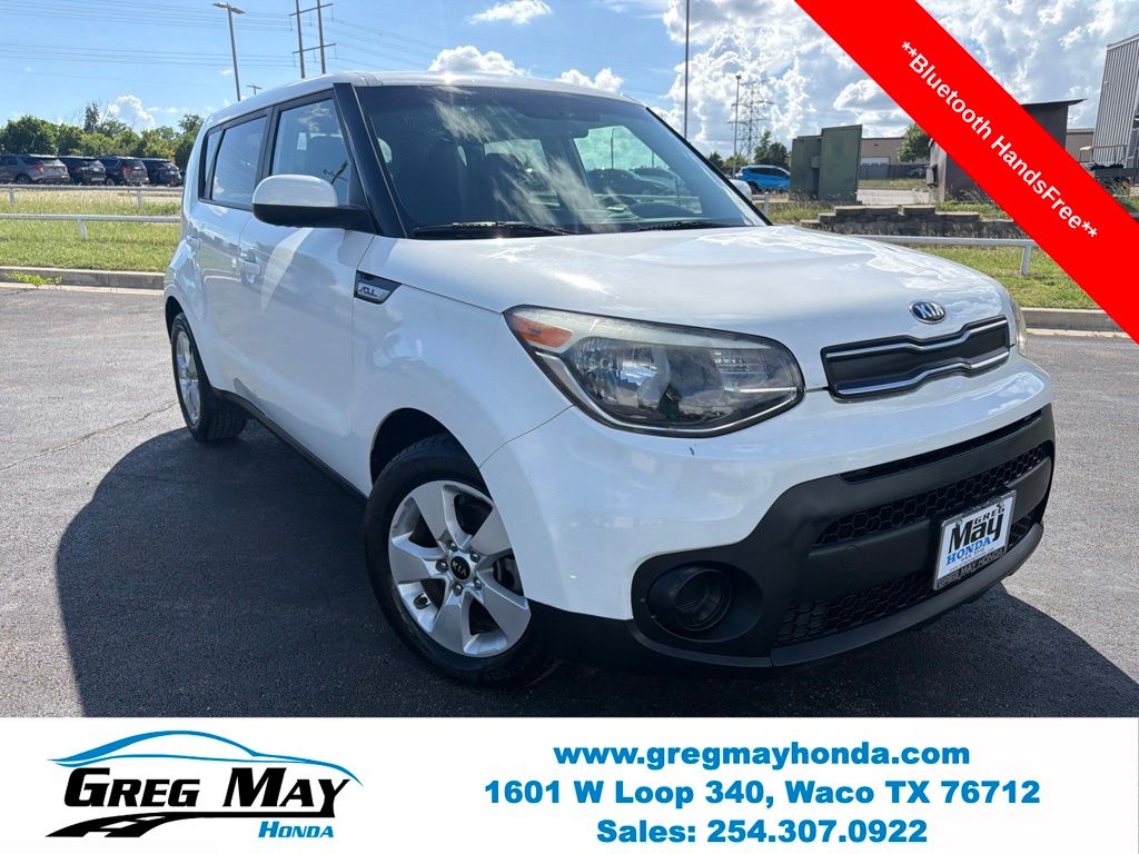 Clear White 2018 Kia Soul Base Wagon Front-Wheel Drive 6-Speed Automatic