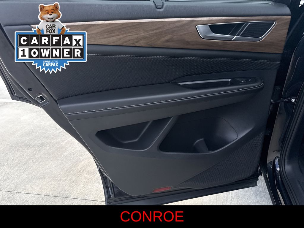 2024 Volkswagen Atlas 2.0T SE w/Technology Black at Cook Ford