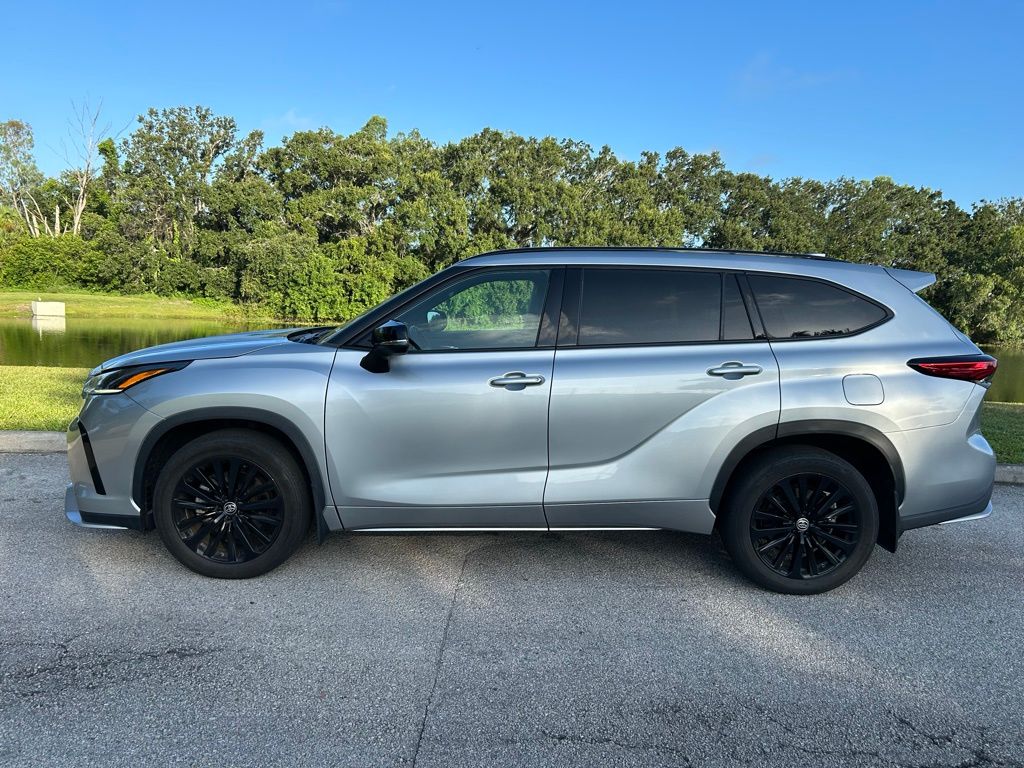 Thumbnail: 2023 Toyota Highlander - 2