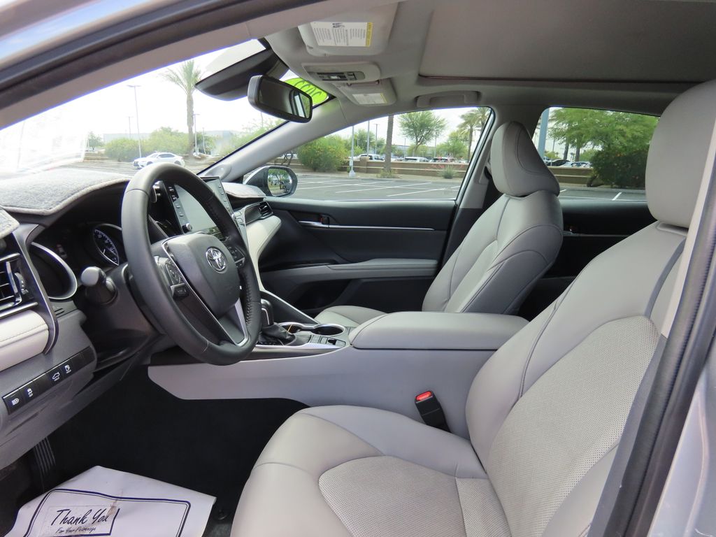 2022 Toyota Camry XLE 18