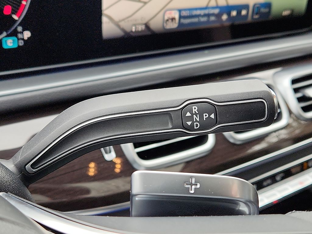 Thumbnail: 2026 Mercedes-Benz GLE - 10