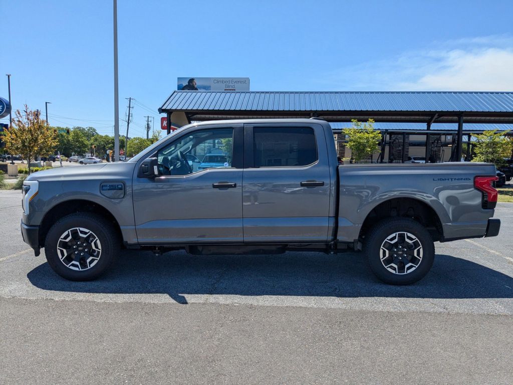 2024 Ford F-150 Lightning Pro