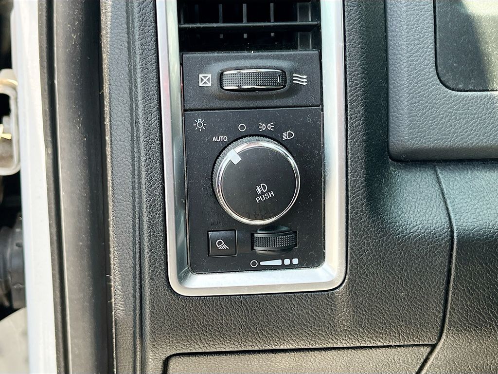 Used 2018 White Ram Big Horn image 10