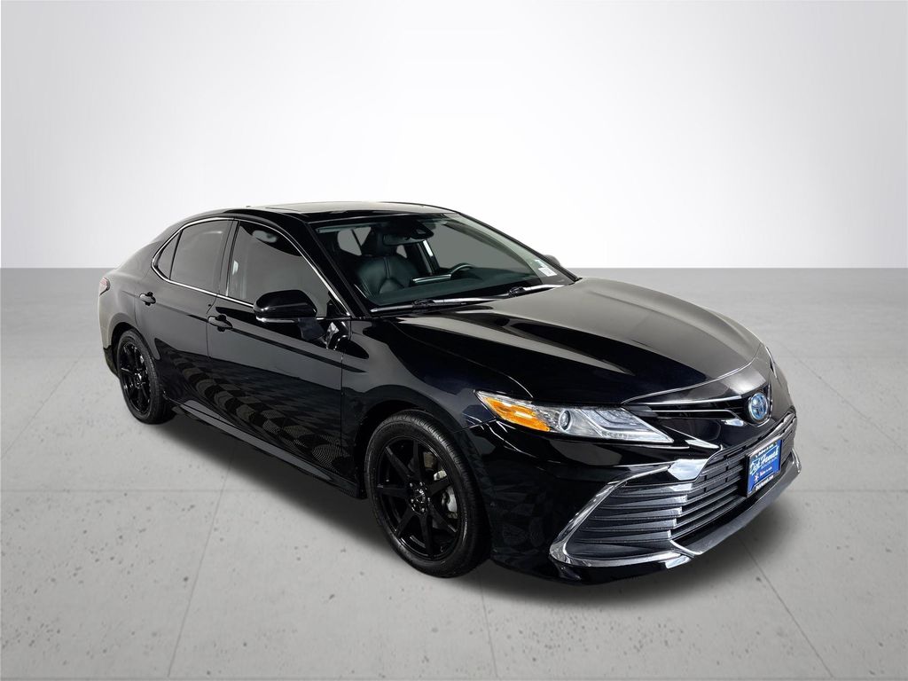 2024 Toyota Camry Hybrid XLE