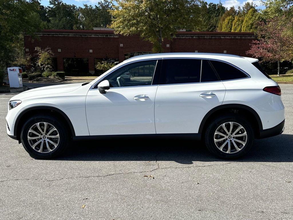 2025 Mercedes-Benz GLC GLC 300 5