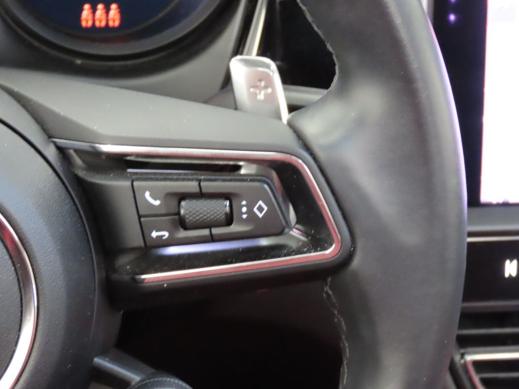 Thumbnail: 2024 Porsche Macan - 21