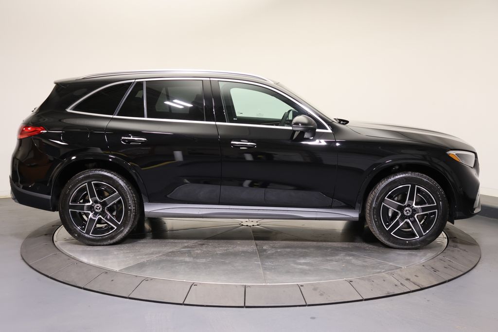 Thumbnail: 2026 Mercedes-Benz GLC - 8