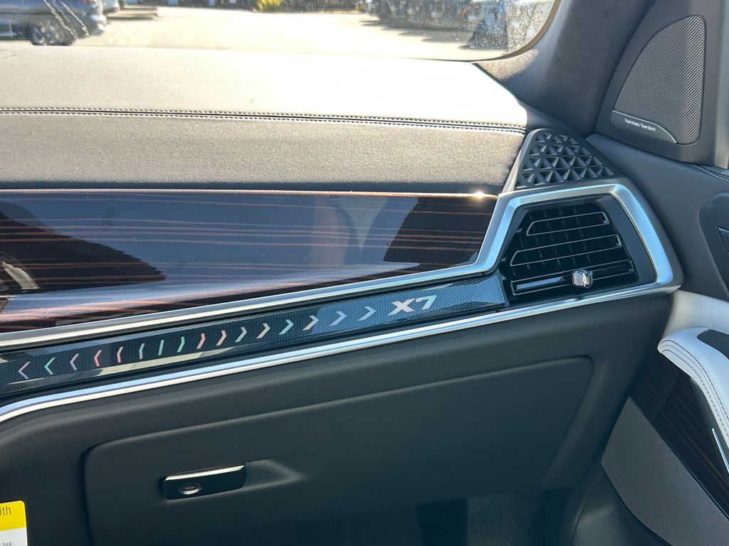 Thumbnail: 2026 BMW X7 - 26