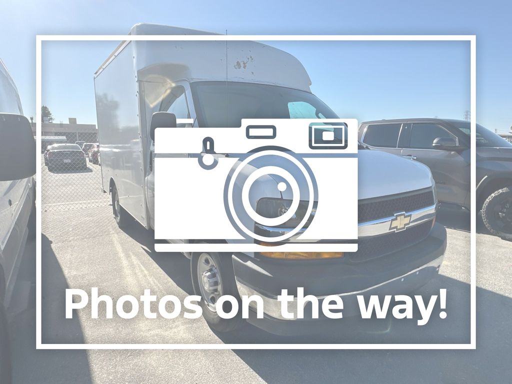 Summit White 2021 Chevrolet Express Chassis 3500 139 Cutaway RWD Van Rear-Wheel Drive 6-Speed Automatic Overdrive