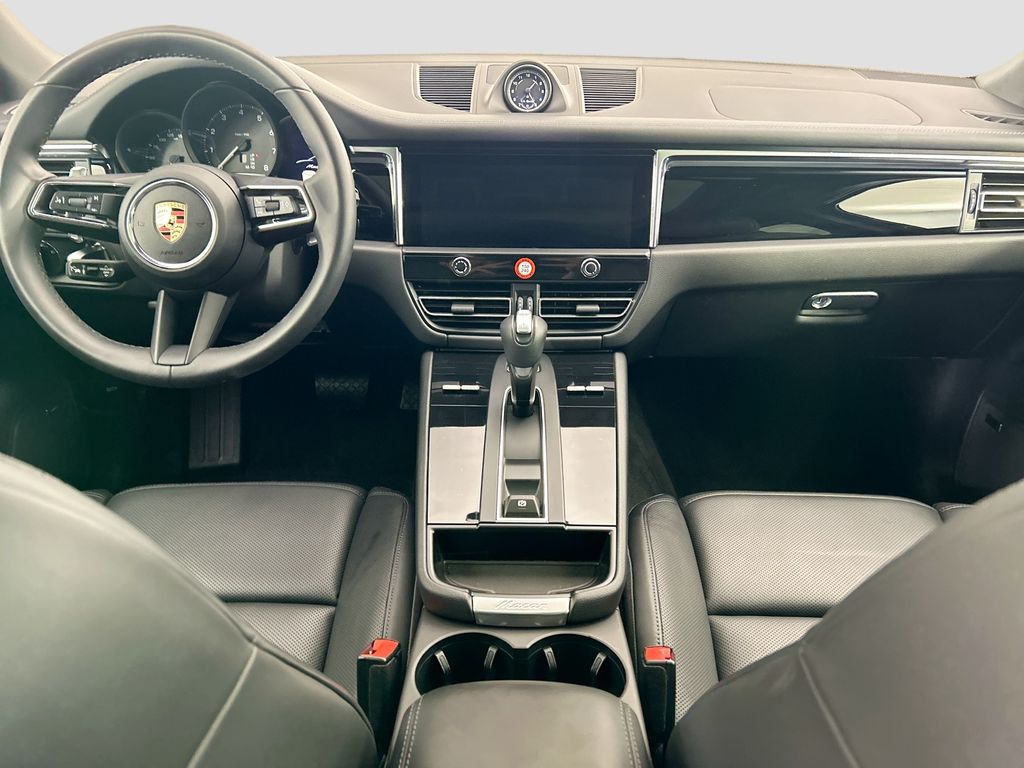 Thumbnail: 2025 Porsche Macan - 15