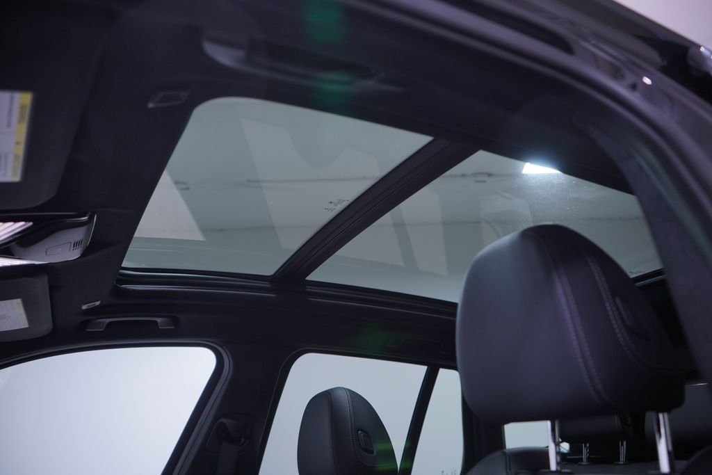Thumbnail: 2022 BMW X3 - 8