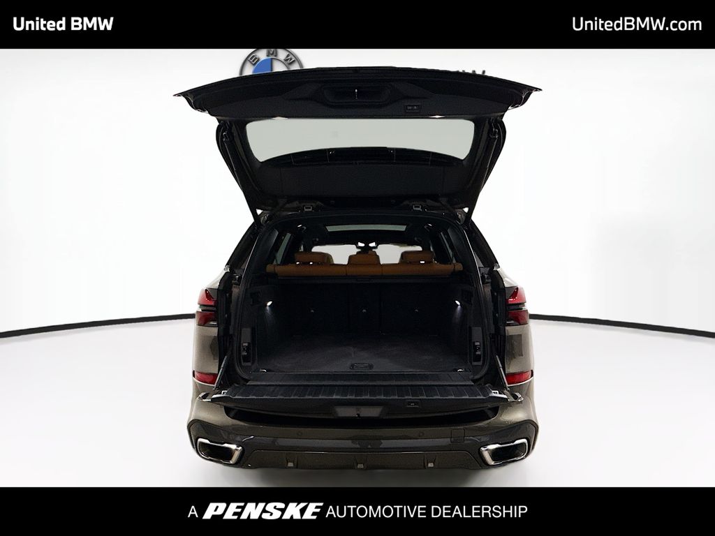 Thumbnail: 2026 BMW X5 - 14