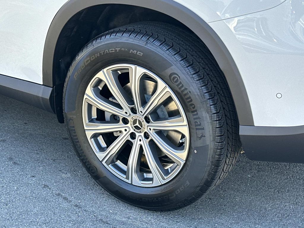 Thumbnail: 2026 Mercedes-Benz GLC - 7