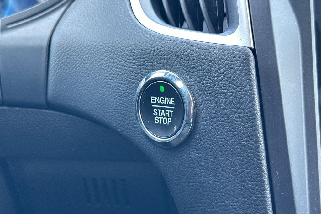 2022 Ford Edge SEL photo