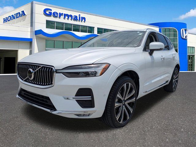 2023 Volvo XC60 B5 Ultimate Bright Theme