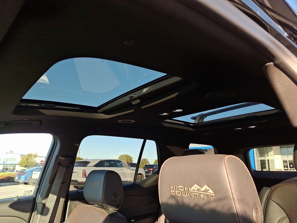 Thumbnail: 2022 Chevrolet Traverse - 15