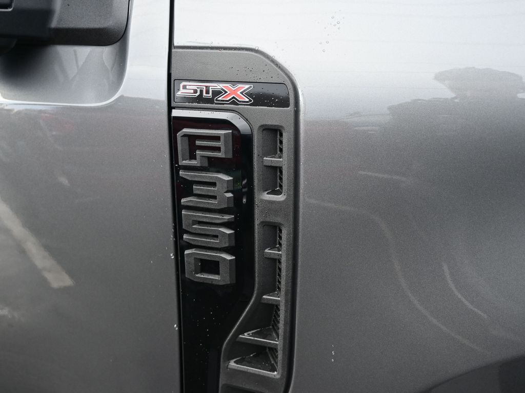 2025 Ford F-350 Super Duty XL