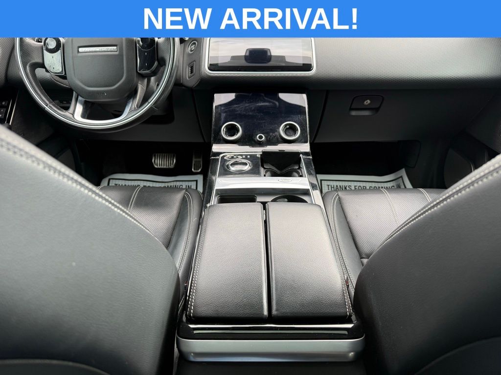 Used 2019 White Land Rover SE R-Dynamic image 39