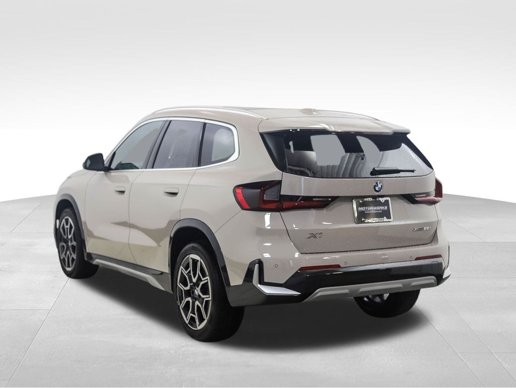 Thumbnail: 2026 BMW X1 - 3