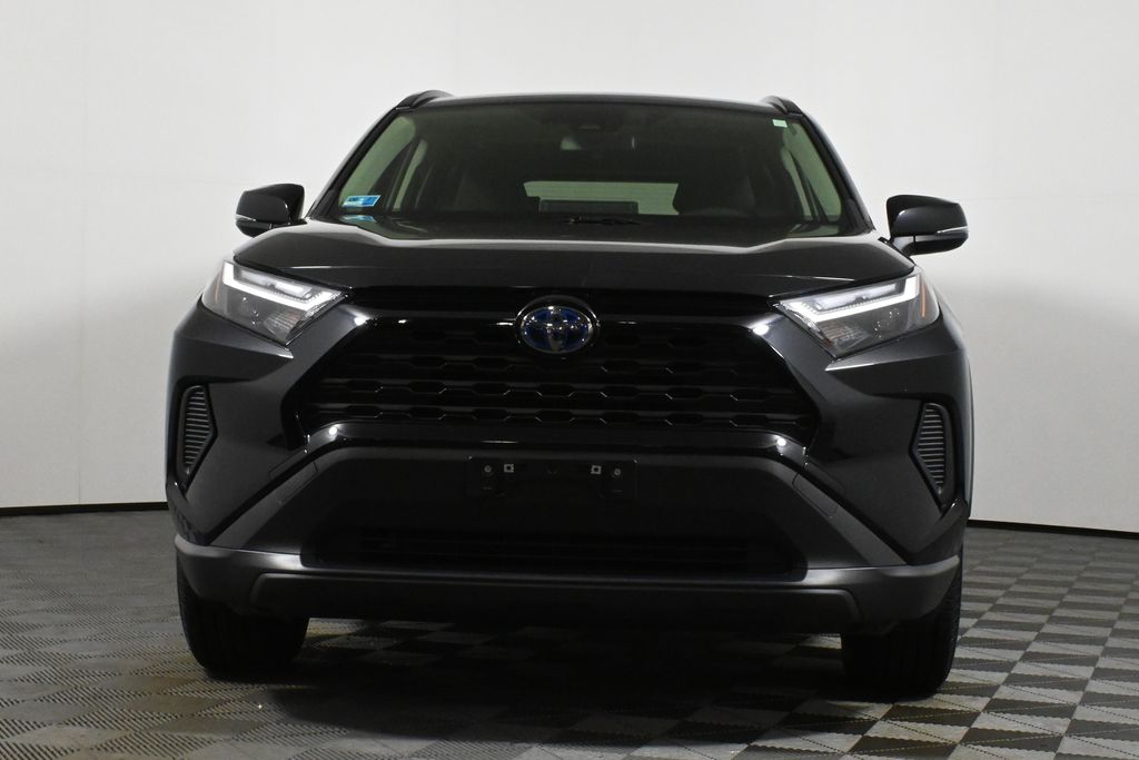 Thumbnail: 2022 Toyota RAV4 - 11