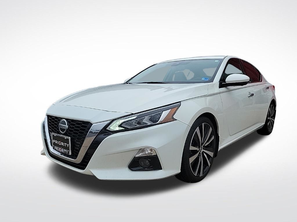 White 2019 Nissan Altima 2.0 Platinum FWD Sedan Front-Wheel Drive Continuously Variable Transmission