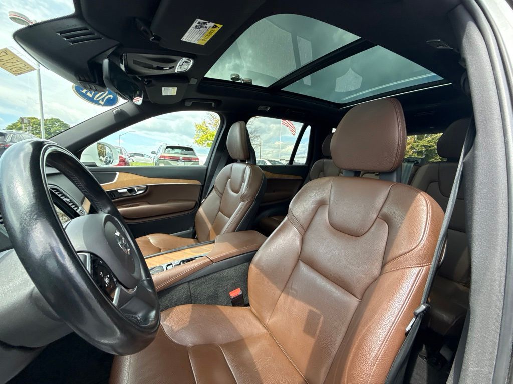 2021 Volvo XC90 T6 Momentum White at Subaru and VW of Moon Township