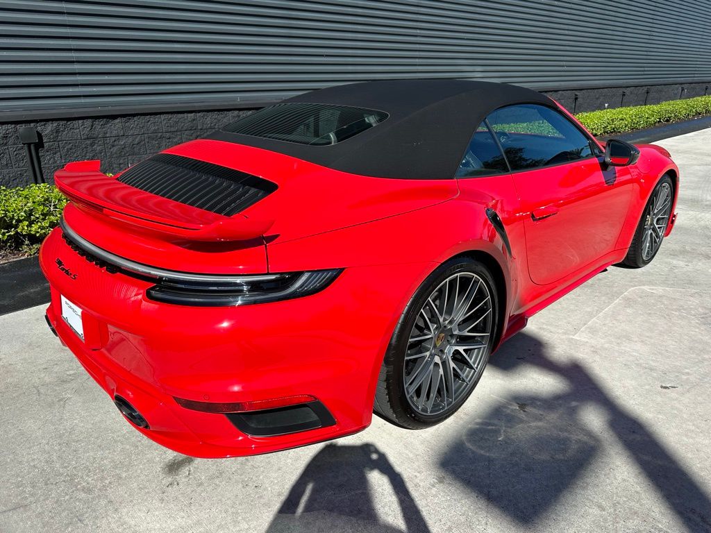 Thumbnail: 2025 Porsche 911 - 9