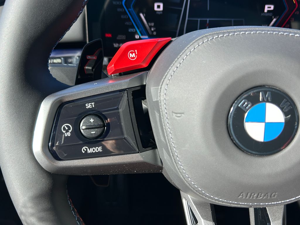 Thumbnail: 2026 BMW M5 - 18