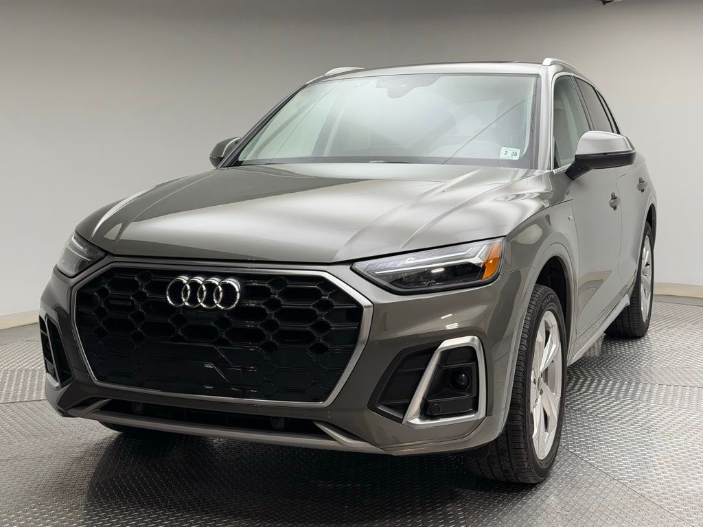 Thumbnail: 2023 Audi Q5 - 1