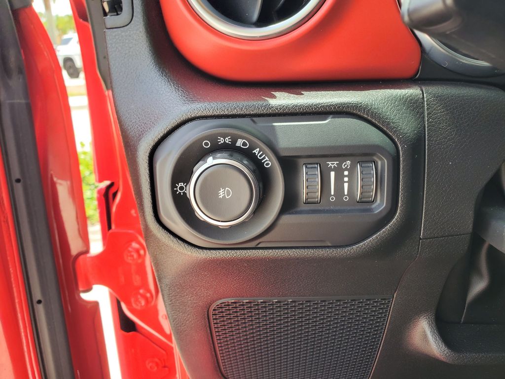 2022 Jeep Wrangler - $31,998